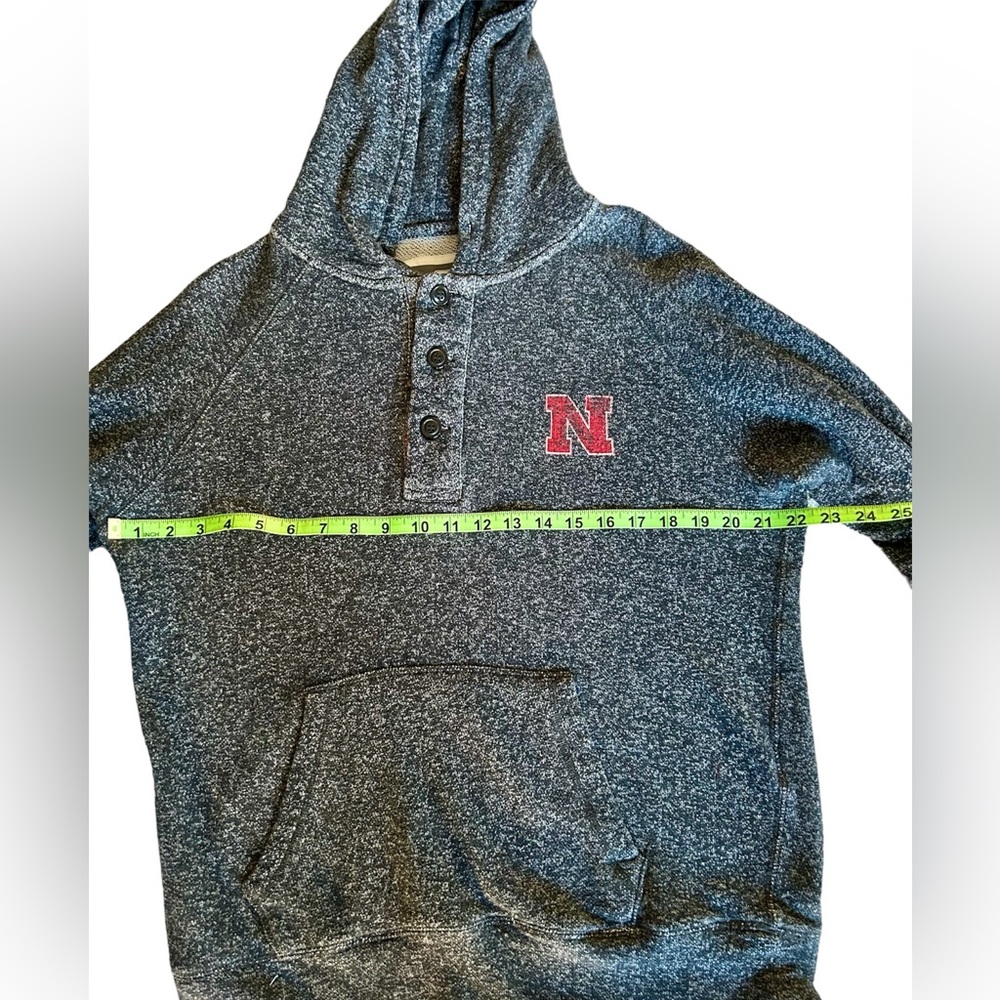 COLOSSEUM Women’s Pullover Nebraska Cornhusker Hoodie - Picture 4 of 6